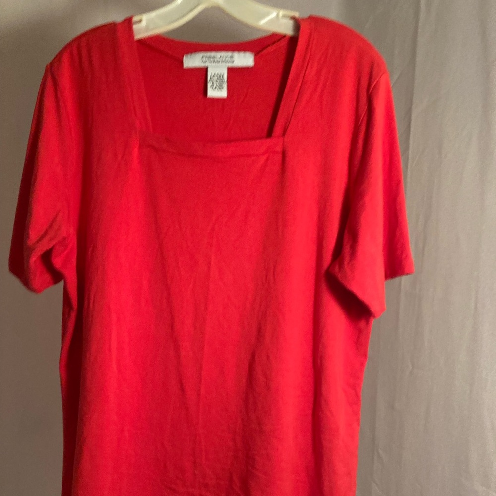 Top short sleeve red large